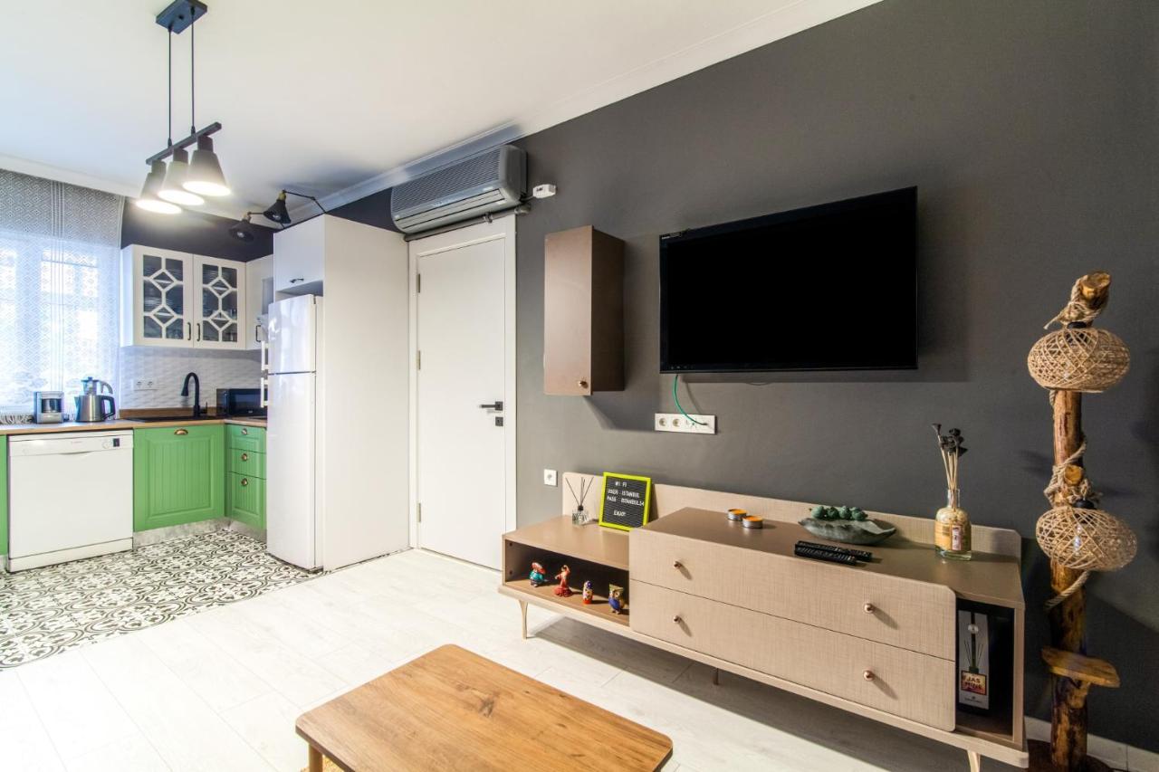 Daire Furnished Flat W Balcony Near Metro In Kartal *