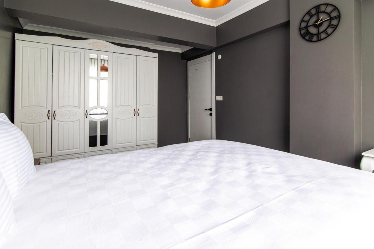Furnished Flat W Balcony Near Metro In Kartal Daire *