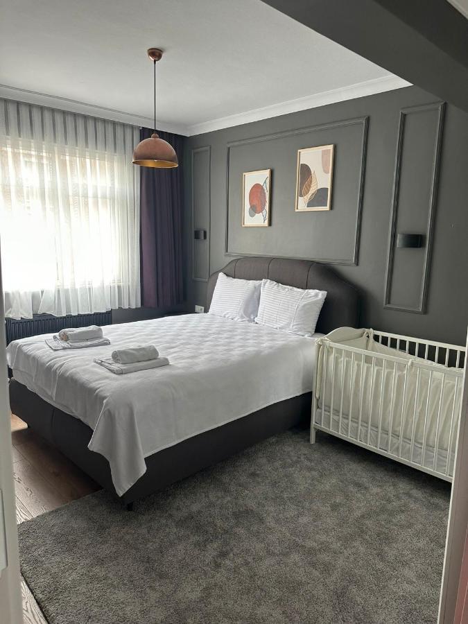 Daire Furnished Flat W Balcony Near Metro In Kartal İstanbul